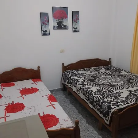 Проживание в семье Villa Cela Дуррес